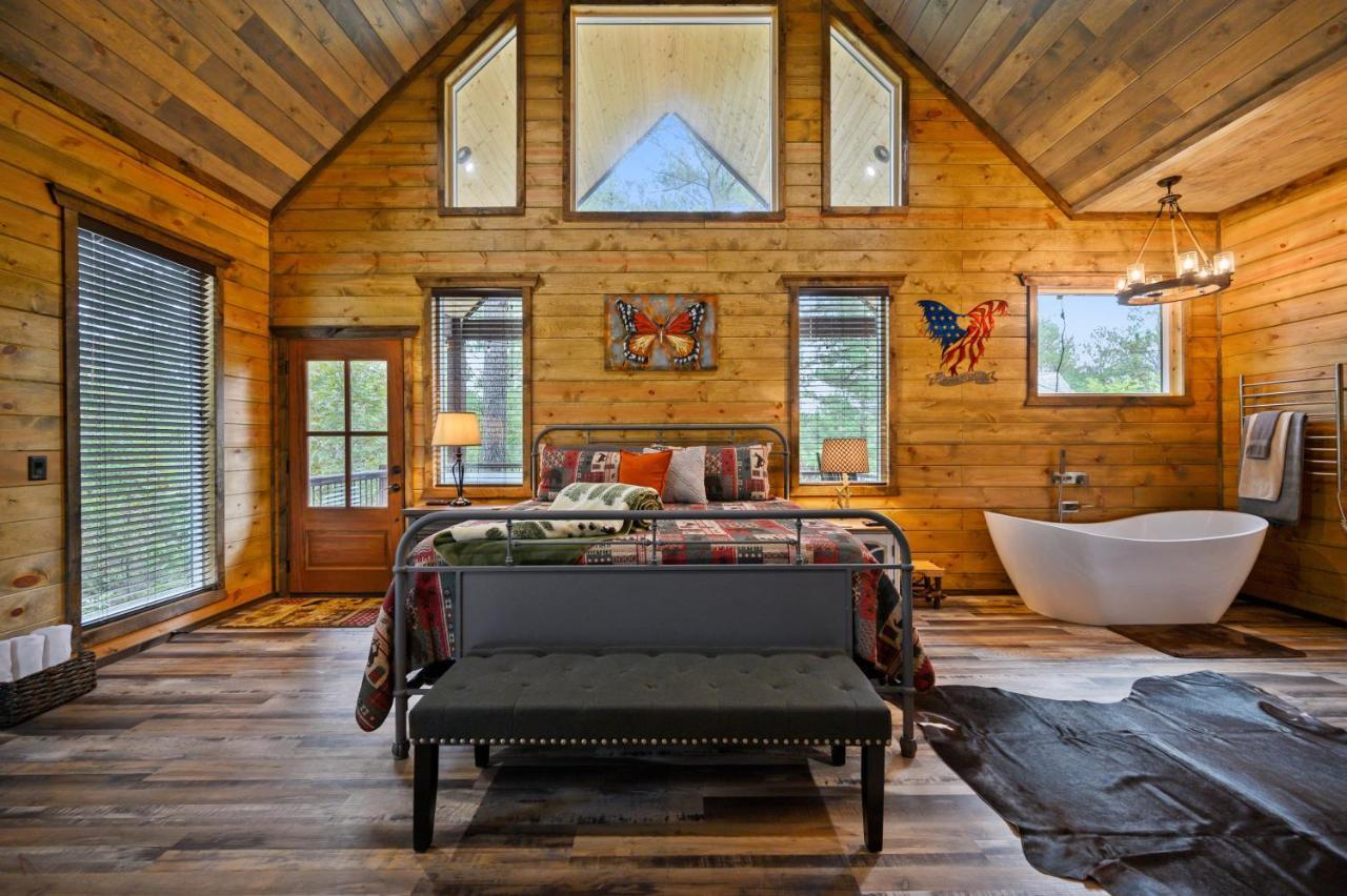 The Adirondack Honeymoon Hot Tub Soaking Tub Wood Burning Fireplace Stephens Gap 外观 照片