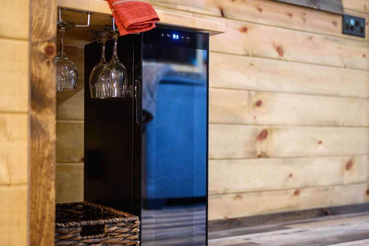 The Adirondack Honeymoon Hot Tub Soaking Tub Wood Burning Fireplace Stephens Gap 外观 照片