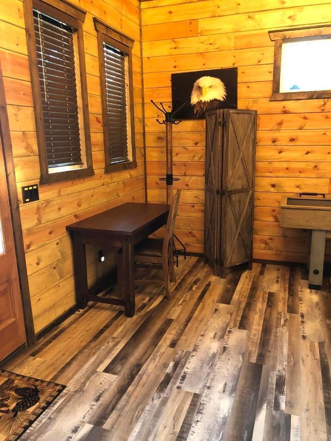 The Adirondack Honeymoon Hot Tub Soaking Tub Wood Burning Fireplace Stephens Gap 外观 照片